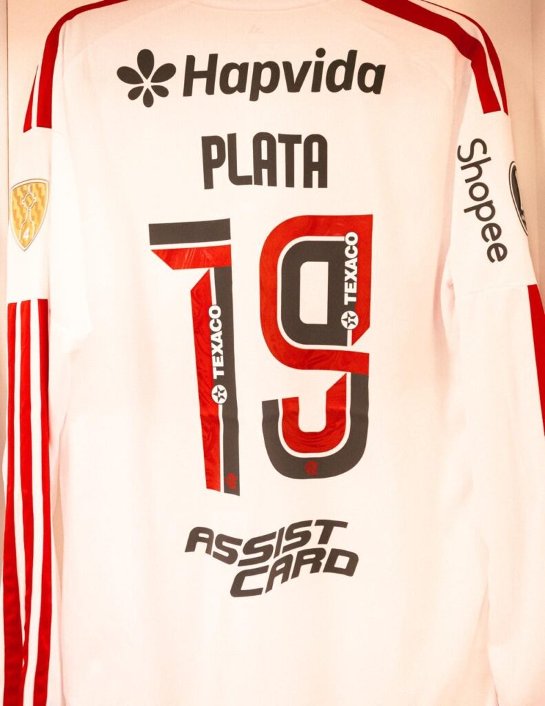 Flamengo estreia nova camisa branca nesta quarta, diante do Estudiantes flamengo-estreia-nova-camisa-branca-nesta-quarta,-diante-do-estudiantes