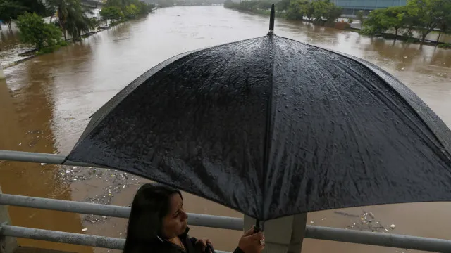Chuva intensa no Grande Recife provoca deslizamentos e alaga vias chuva-intensa-no-grande-recife-provoca-deslizamentos-e-alaga-vias