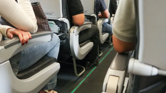 Vai viajar de avião? Saiba qual assento pode ser o pior para a sua saúde vai-viajar-de-aviao?-saiba-qual-assento-pode-ser-o-pior-para-a-sua-saude