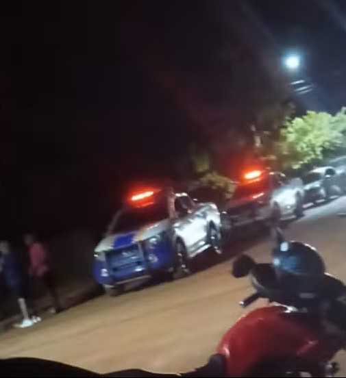 Mulher é encontrada morta dentro de casa após disparos de arma de fogo mulher-e-encontrada-morta-dentro-de-casa-apos-disparos-de-arma-de-fogo
