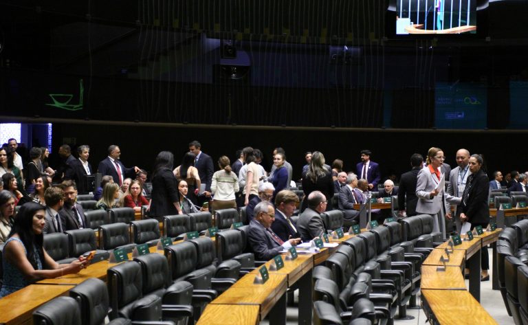 Sessão solene marca os 200 anos da Câmara dos Deputados; acompanhe sessao-solene-marca-os-200-anos-da-camara-dos-deputados;-acompanhe