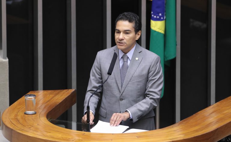 Câmara aprova regras de proteção para trabalhadores do setor de refeições coletivas camara-aprova-regras-de-protecao-para-trabalhadores-do-setor-de-refeicoes-coletivas