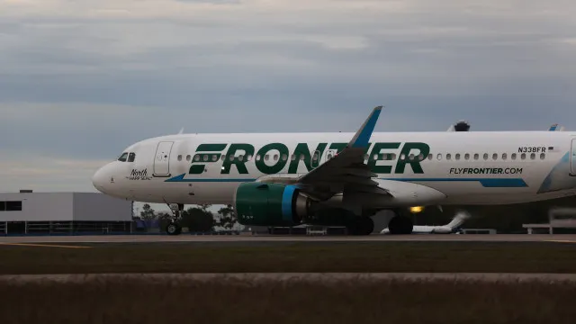 Pedestre morre atropelado por avião no aeroporto de Denver; há 12 feridos pedestre-morre-atropelado-por-aviao-no-aeroporto-de-denver;-ha-12-feridos