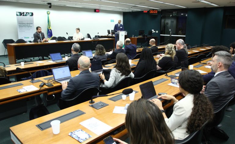 Governo defende regulação “cirúrgica” de plataformas digitais em audiência na Câmara governo-defende-regulacao-“cirurgica”-de-plataformas-digitais-em-audiencia-na-camara
