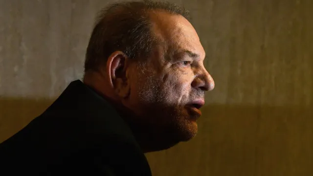 Weinstein tem 3º julgamento por estupro anulado após júri sem veredito weinstein-tem-3o-julgamento-por-estupro-anulado-apos-juri-sem-veredito