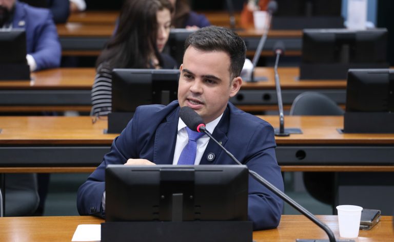 Comissão de Segurança Pública aprova porte de arma para médicos veterinários comissao-de-seguranca-publica-aprova-porte-de-arma-para-medicos-veterinarios
