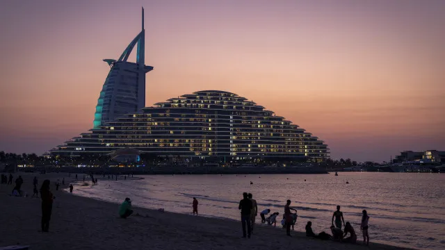 Drone atinge usina nuclear de Abu Dhabi; autoridades descartam risco drone-atinge-usina-nuclear-de-abu-dhabi;-autoridades-descartam-risco