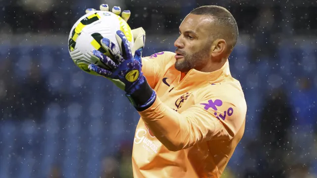 Weverton diz que vive auge aos 38 e se apega a fala de Neymar em 2ª chance weverton-diz-que-vive-auge-aos-38-e-se-apega-a-fala-de-neymar-em-2a-chance