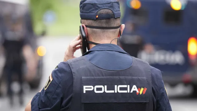 Homem mata ex-mulher na rua na Espanha; testemunhas acorrentam suspeito homem-mata-ex-mulher-na-rua-na-espanha;-testemunhas-acorrentam-suspeito