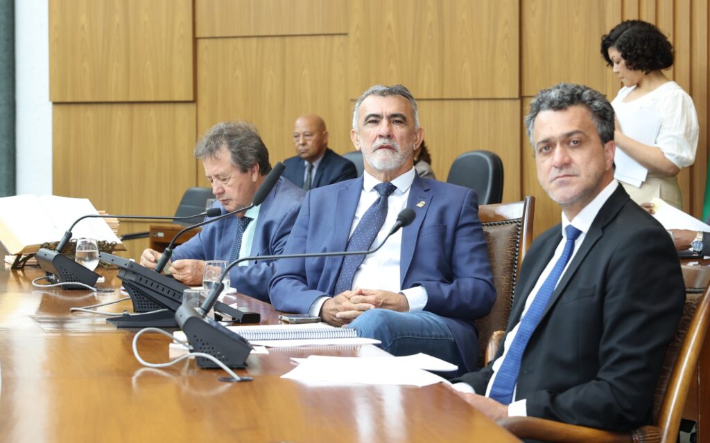 Deputados aprovam datas-base referentes à remuneração dos servidores estaduais deputados-aprovam-datas-base-referentes-a-remuneracao-dos-servidores-estaduais
