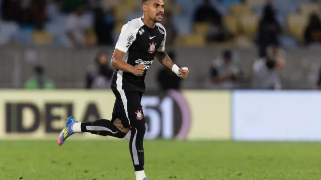 Zenit prepara oferta milionária, mas Matheuzinho quer ficar no Corinthians zenit-prepara-oferta-milionaria,-mas-matheuzinho-quer-ficar-no-corinthians