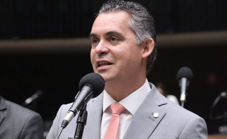 Comissão debate criação da Política Nacional de Saúde Mental Climática comissao-debate-criacao-da-politica-nacional-de-saude-mental-climatica