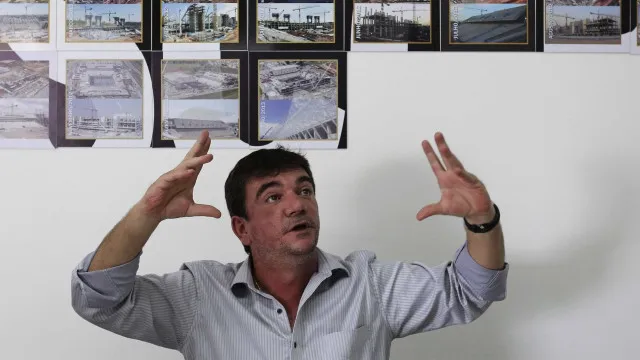 Defesa de Andrés vê ‘irregularidades’ em votação de expulsão no Corinthians defesa-de-andres-ve-‘irregularidades’-em-votacao-de-expulsao-no-corinthians
