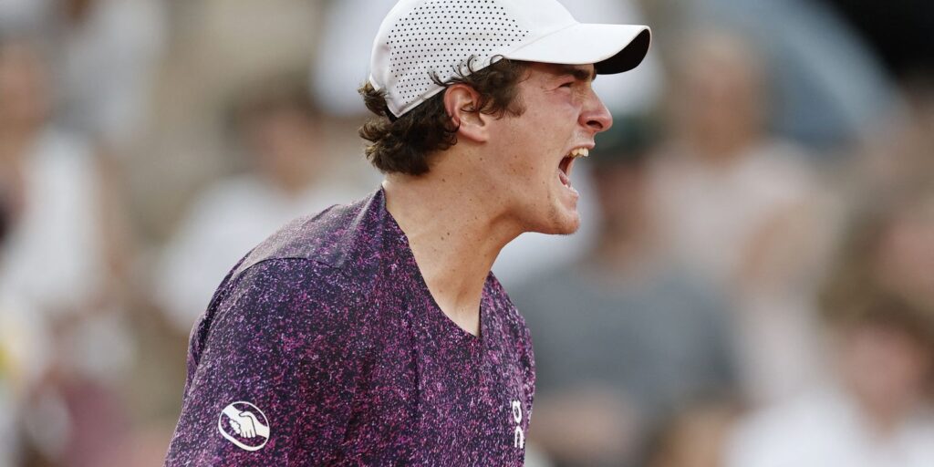 João Fonseca vira sobre croata e vai encarar Djoko em Roland Garros joao-fonseca-vira-sobre-croata-e-vai-encarar-djoko-em-roland-garros