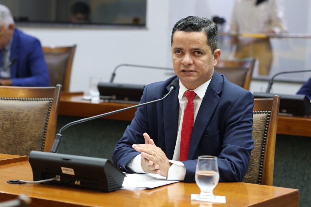 Aprovado PL de Jorge Frederico incorporado à MP que isenta de IPVA veículos com 20 anos aprovado-pl-de-jorge-frederico-incorporado-a-mp-que-isenta-de-ipva-veiculos-com-20-anos
