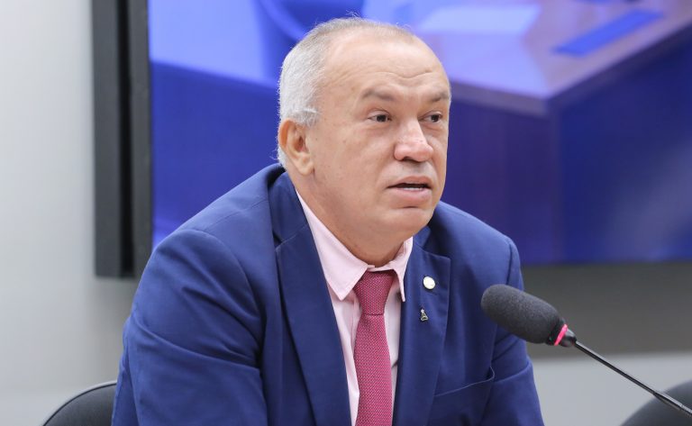 Comissão aprova uso de parte da renda da loteria esportiva por fundo de calamidades comissao-aprova-uso-de-parte-da-renda-da-loteria-esportiva-por-fundo-de-calamidades