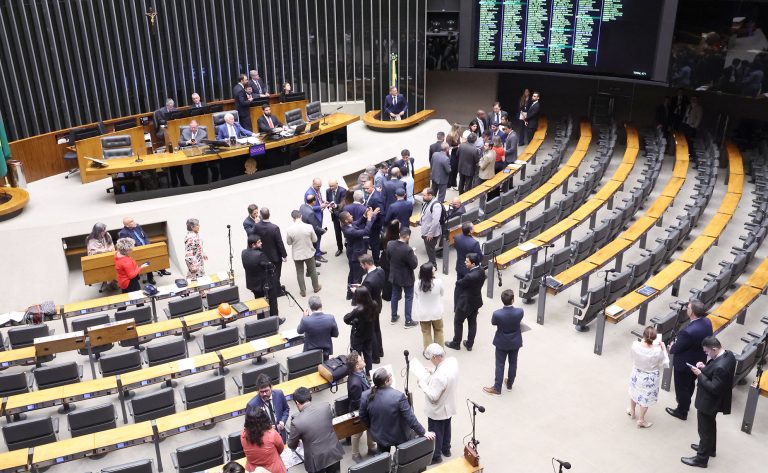 Câmara pode votar na próxima semana projetos ligados à saúde camara-pode-votar-na-proxima-semana-projetos-ligados-a-saude