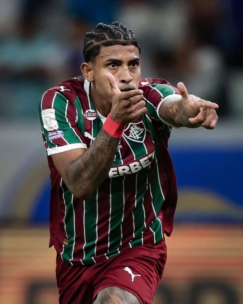 Fluminense abre placar com John Kennedy, mas gol de falta decreta empate diante do Cruzeiro fluminense-abre-placar-com-john-kennedy,-mas-gol-de-falta-decreta-empate-diante-do-cruzeiro