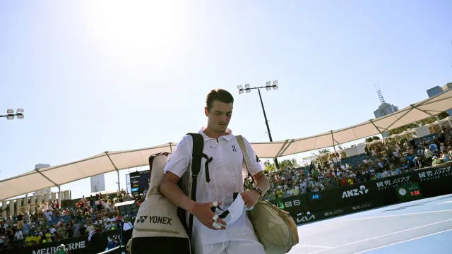 Mensik elimina Fonseca nas quartas de Roland Garros após batalha no terceiro set mensik-elimina-fonseca-nas-quartas-de-roland-garros-apos-batalha-no-terceiro-set