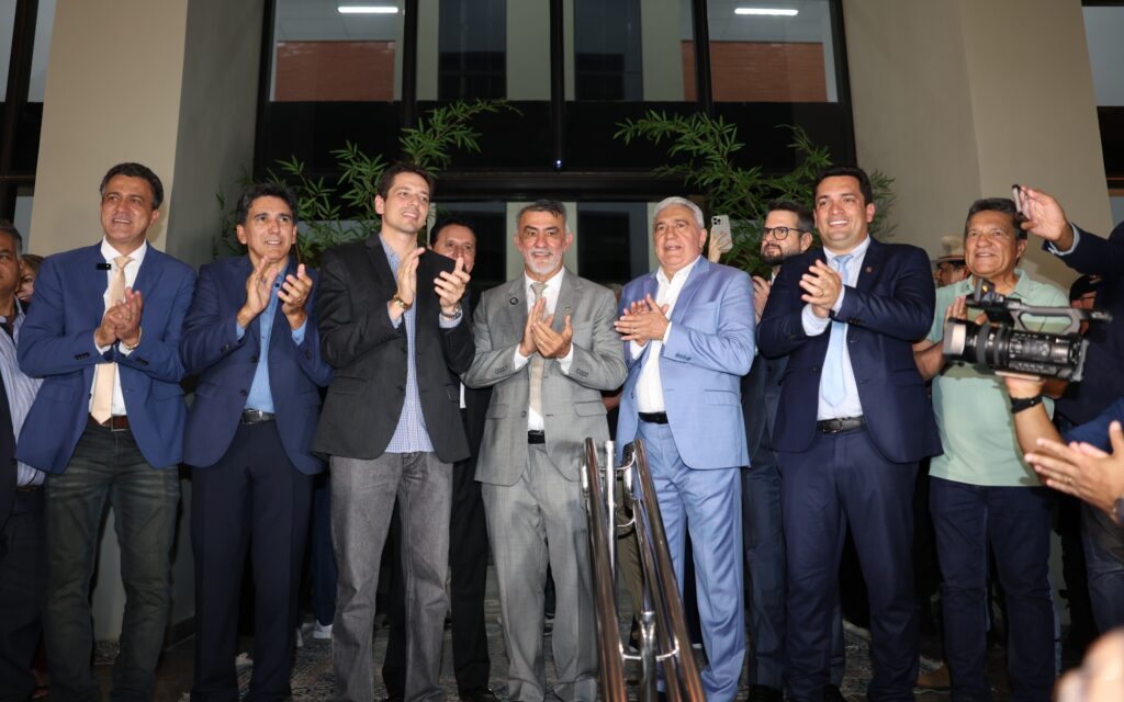 deputados-ressaltam-trabalho-de-amelio-na-inauguracao-de-predio-administrativo