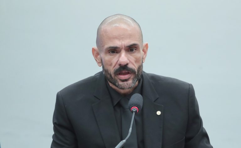 Comissão aprova selo para comércio que der desconto a agentes de segurança comissao-aprova-selo-para-comercio-que-der-desconto-a-agentes-de-seguranca