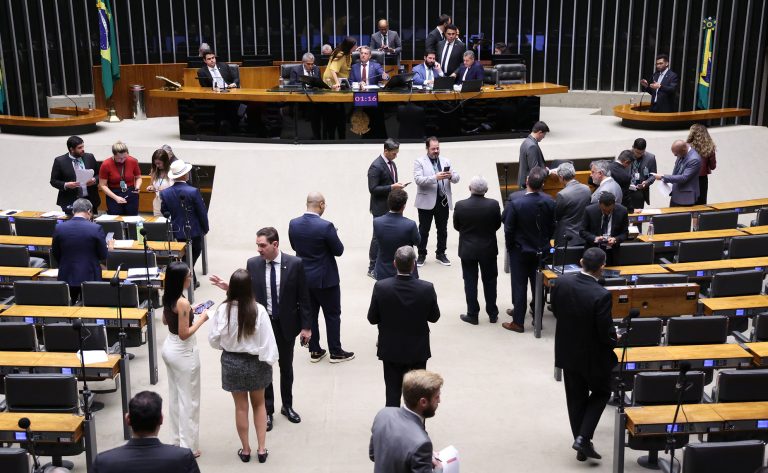 Câmara aprova urgência para projeto que altera legislação sobre mineração camara-aprova-urgencia-para-projeto-que-altera-legislacao-sobre-mineracao