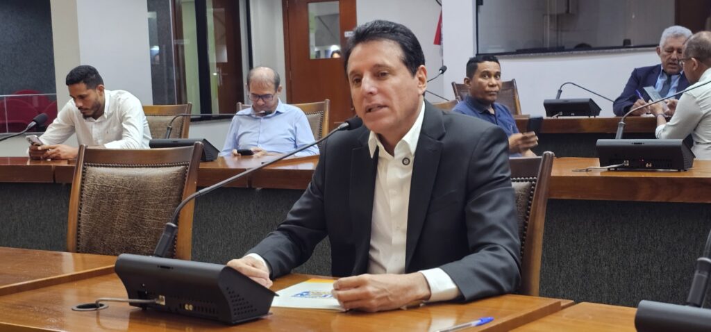 deputado-nilton-franco-solicita-instalacao-de-nucleo-de-tratamento-para-autistas-em-paraiso