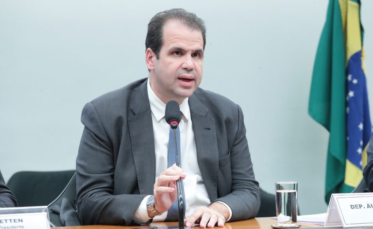 Relator vai apresentar na semana que vem parecer sobre mudanças no Código de Trânsito relator-vai-apresentar-na-semana-que-vem-parecer-sobre-mudancas-no-codigo-de-transito