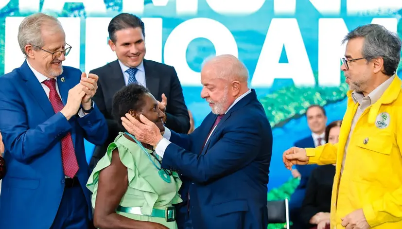 Lula sanciona lei que reconhece quebradeiras de coco babaçu como patrimônio cultural do Brasil lula-sanciona-lei-que-reconhece-quebradeiras-de-coco-babacu-como-patrimonio-cultural-do-brasil