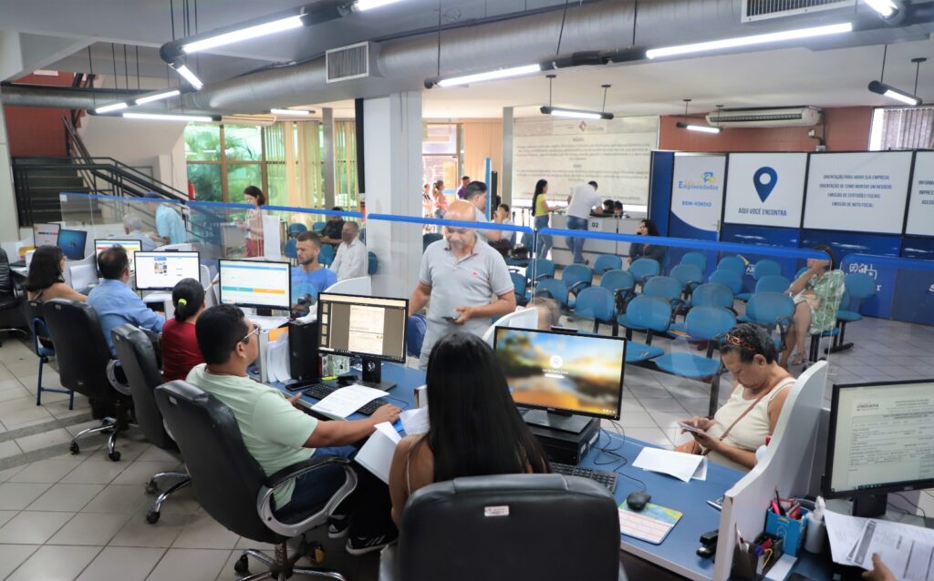 Prefeitura de Araguaína terá mudança no horário de atendimento às segundas e sextas-feiras prefeitura-de-araguaina-tera-mudanca-no-horario-de-atendimento-as-segundas-e-sextas-feiras