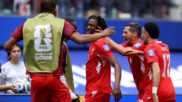 Suíça goleia Bósnia perto do fim, em chuva de gols inesperada suica-goleia-bosnia-perto-do-fim,-em-chuva-de-gols-inesperada