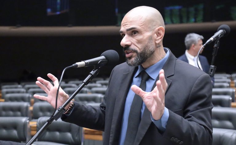 Comissão aprova regras para aumentar proteção de motoristas de aplicativo comissao-aprova-regras-para-aumentar-protecao-de-motoristas-de-aplicativo