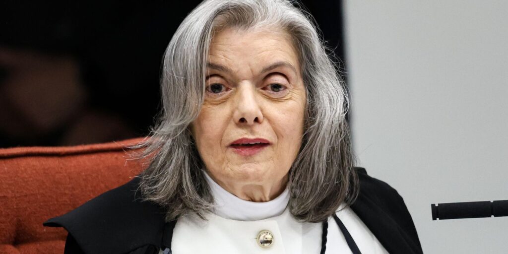 Cármen Lúcia: Judiciário deve buscar credibilidade, não popularidade carmen-lucia:-judiciario-deve-buscar-credibilidade,-nao-popularidade