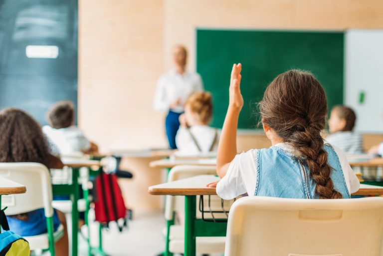 Sancionada lei que reajusta piso salarial dos professores da educação básica para R$ 5,1 mil sancionada-lei-que-reajusta-piso-salarial-dos-professores-da-educacao-basica-para-r$-5,1-mil