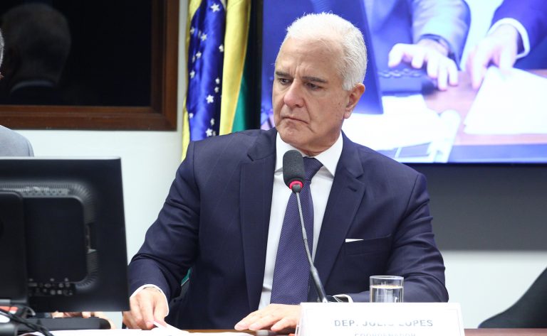 Comissão aprova exigência de biometria e geolocalização para abrir micro e pequenas empresas comissao-aprova-exigencia-de-biometria-e-geolocalizacao-para-abrir-micro-e-pequenas-empresas