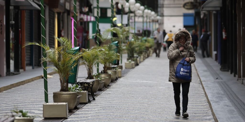 Inverno começa neste domingo no Brasil e terá impacto do El Niño inverno-comeca-neste-domingo-no-brasil-e-tera-impacto-do-el-nino
