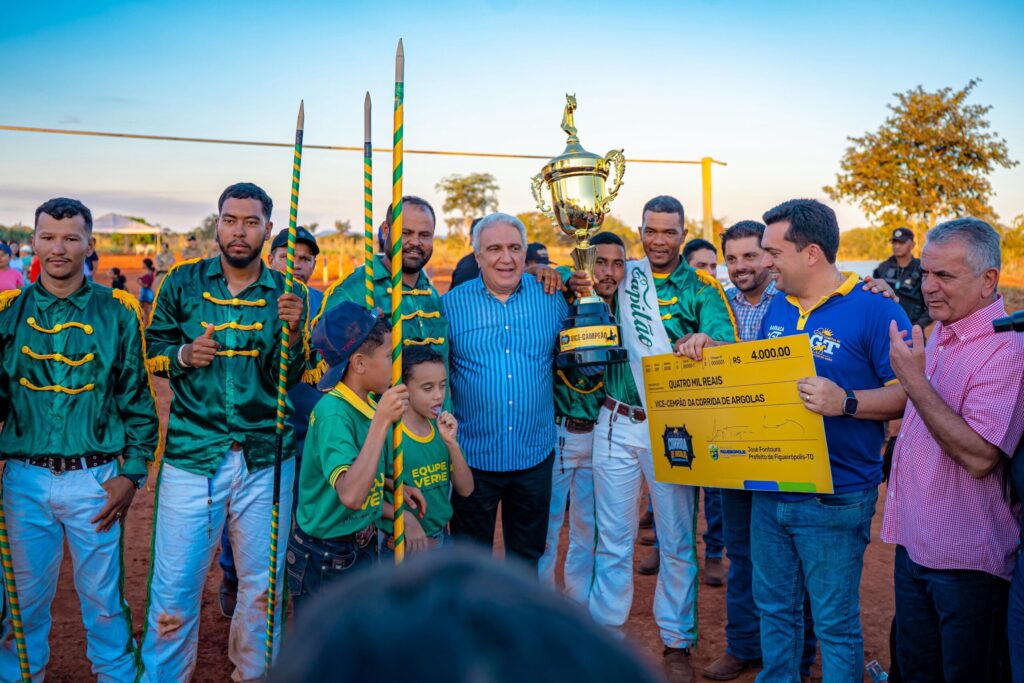 Laurez Moreira é homenageado na tradicional Corrida de Argola de Figueirópolis laurez-moreira-e-homenageado-na-tradicional-corrida-de-argola-de-figueiropolis