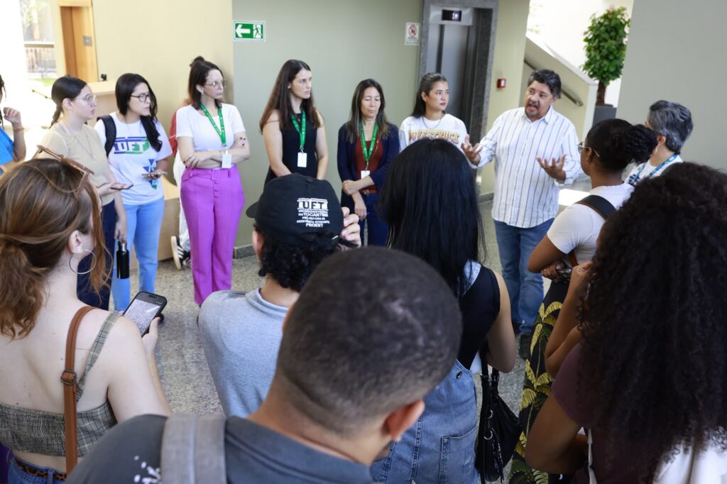 Alunos de Arquitetura conhecem estruturas físicas da Aleto alunos-de-arquitetura-conhecem-estruturas-fisicas-da-aleto