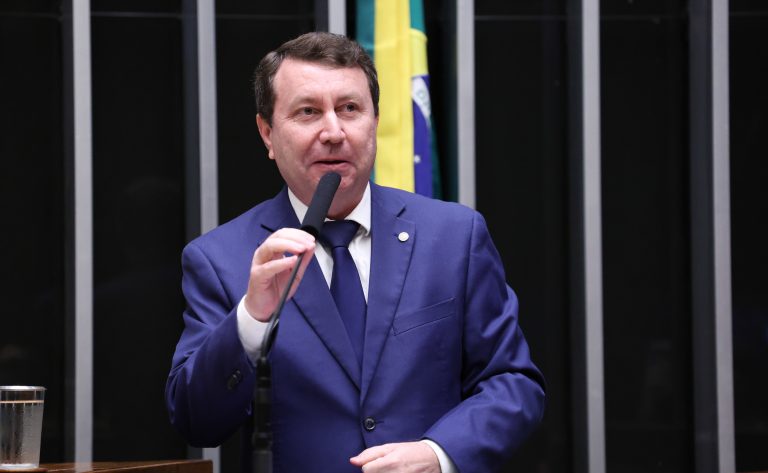Comissão aprova proteção de consumidor no uso de produto e serviço com inteligência artificial comissao-aprova-protecao-de-consumidor-no-uso-de-produto-e-servico-com-inteligencia-artificial
