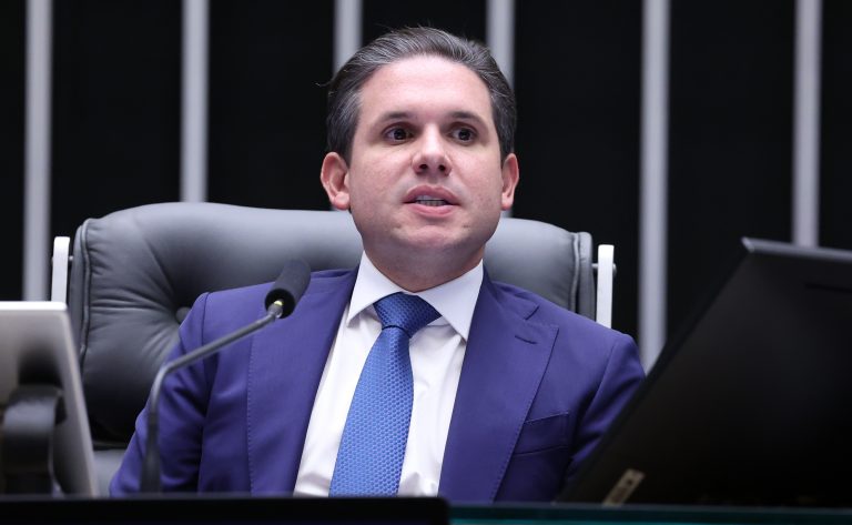 Hugo Motta debate renegociação de dívidas agrícolas e redução de impostos sobre combustíveis hugo-motta-debate-renegociacao-de-dividas-agricolas-e-reducao-de-impostos-sobre-combustiveis