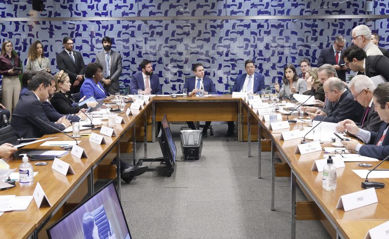 Líderes partidários definem na terça-feira projetos que serão analisados pelo Plenário lideres-partidarios-definem-na-terca-feira-projetos-que-serao-analisados-pelo-plenario