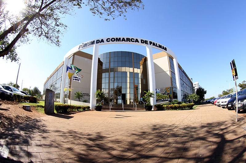 Homem é condenado a 22 anos de prisão por assassinar jovem com golpe de facão homem-e-condenado-a-22-anos-de-prisao-por-assassinar-jovem-com-golpe-de-facao