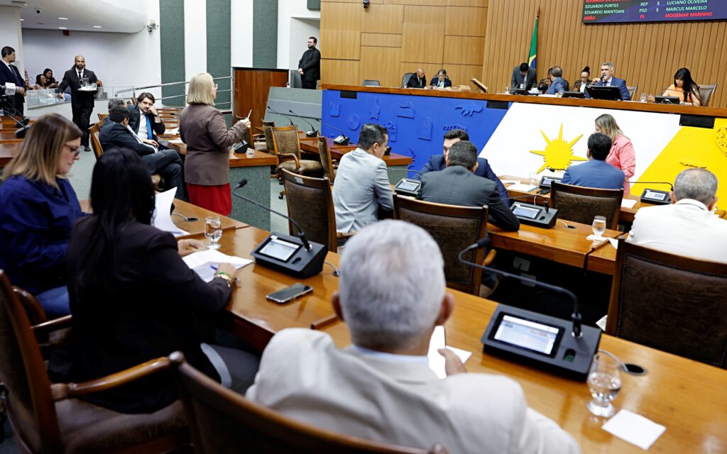 Deputados aprovam indenização para procuradores do Estado e criação de cargos no TJTO deputados-aprovam-indenizacao-para-procuradores-do-estado-e-criacao-de-cargos-no-tjto