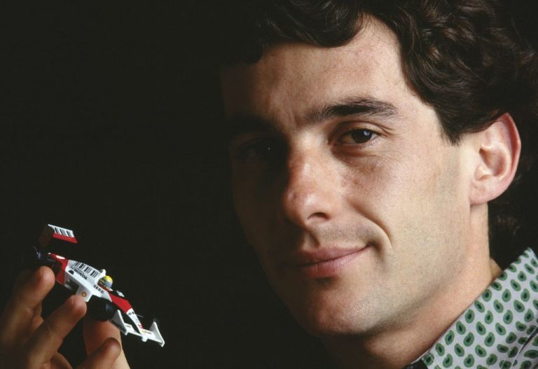 Lei reconhece Ayrton Senna como Herói da Pátria lei-reconhece-ayrton-senna-como-heroi-da-patria