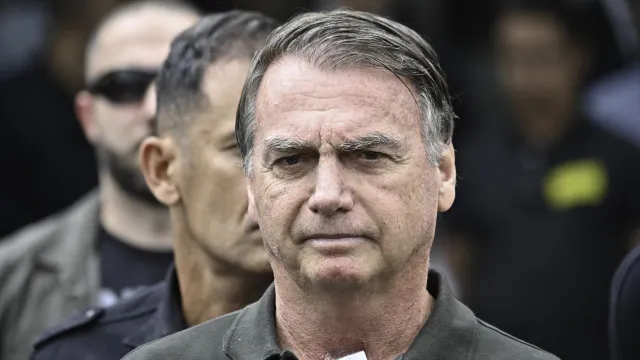 PGR defende Bolsonaro em domiciliar, mas sem arma apreendida pgr-defende-bolsonaro-em-domiciliar,-mas-sem-arma-apreendida