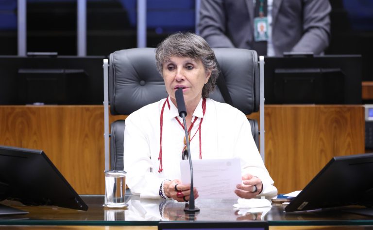 Comissão aprova política de incentivo à arte produzida por pessoas com deficiência comissao-aprova-politica-de-incentivo-a-arte-produzida-por-pessoas-com-deficiencia