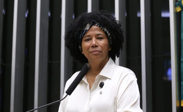 Comissão aprova prioridade para teste do pezinho e outros exames de triagem neonatal comissao-aprova-prioridade-para-teste-do-pezinho-e-outros-exames-de-triagem-neonatal