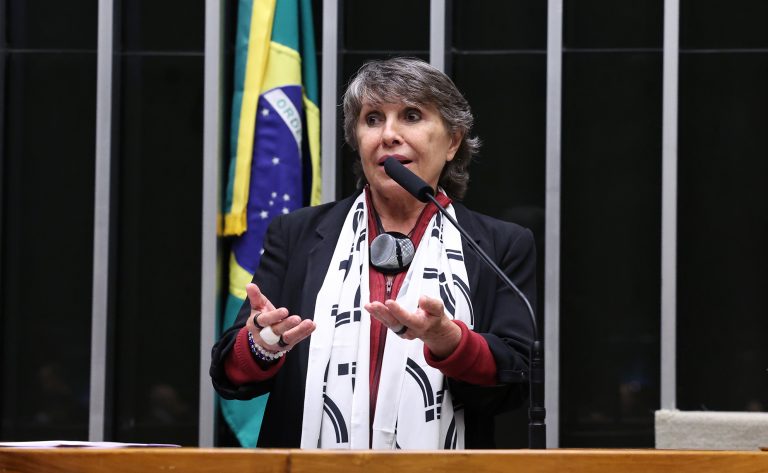 Comissão aprova meia-entrada para responsável por pessoa com deficiência de baixa renda comissao-aprova-meia-entrada-para-responsavel-por-pessoa-com-deficiencia-de-baixa-renda