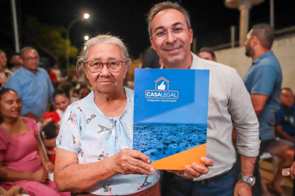 Prefeitura de Araguaína entrega 487 títulos definitivos de imóveis a famílias do Setor Barros prefeitura-de-araguaina-entrega-487-titulos-definitivos-de-imoveis-a-familias-do-setor-barros
