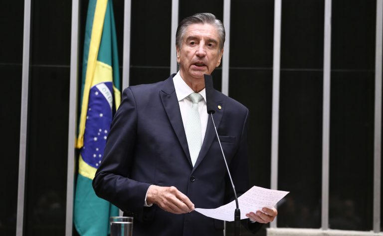 Comissão aprova ações de conscientização contra a adultização infantil comissao-aprova-acoes-de-conscientizacao-contra-a-adultizacao-infantil